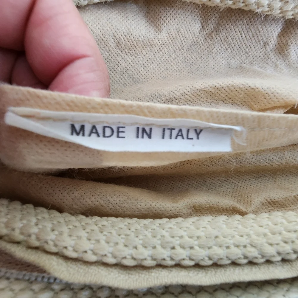 Carabella Vintage Italian Woven Cream Color Wooden Handle Women's Bag